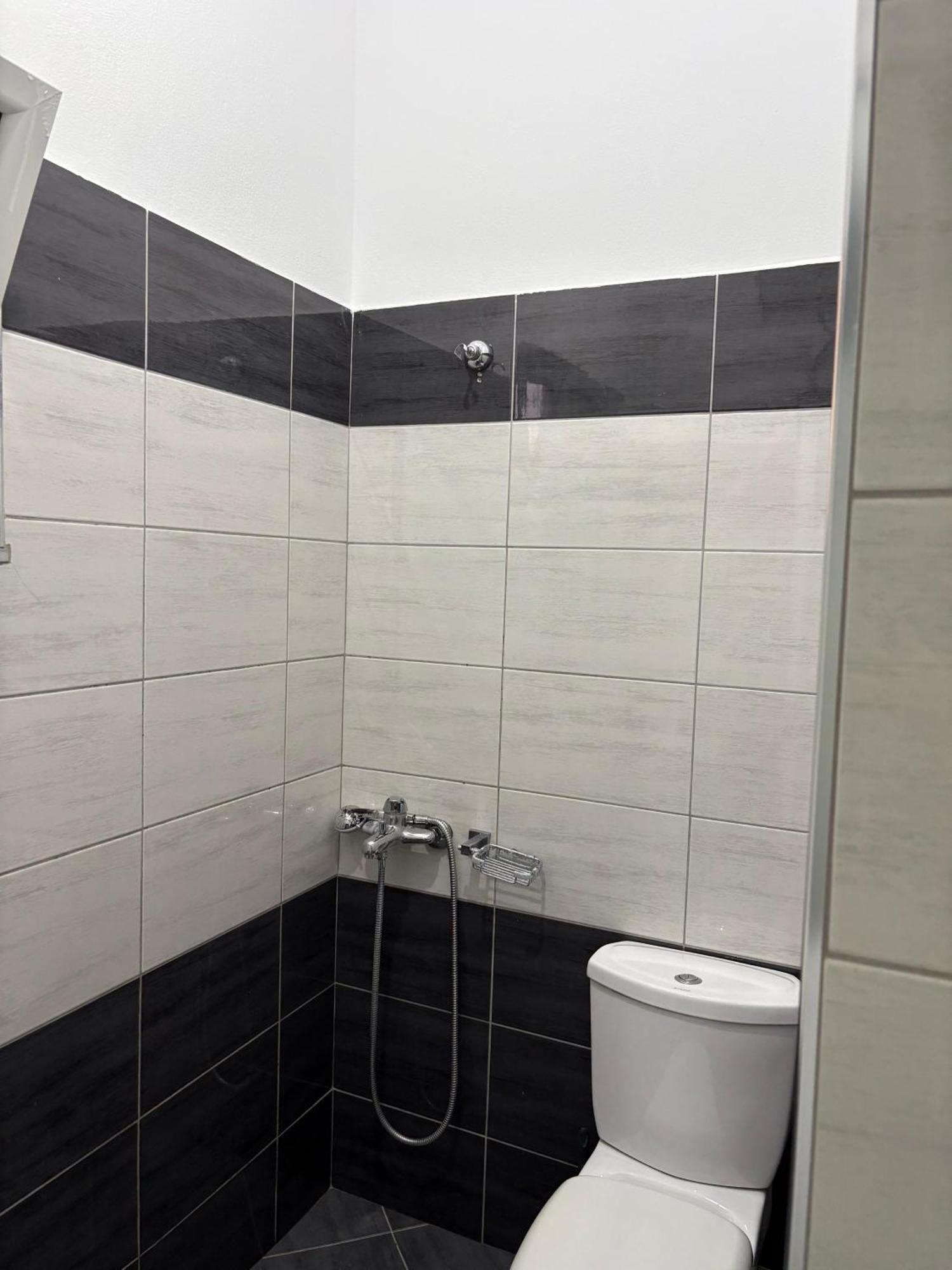 Xhonis Apartments Ksamil Bagian luar foto